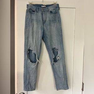 Women’s mom jeans, so